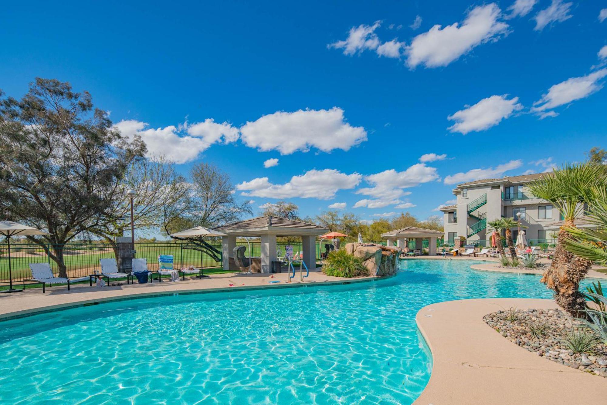 Apartment Stones Away To Tpc - Huge Patio - N171 Scottsdale