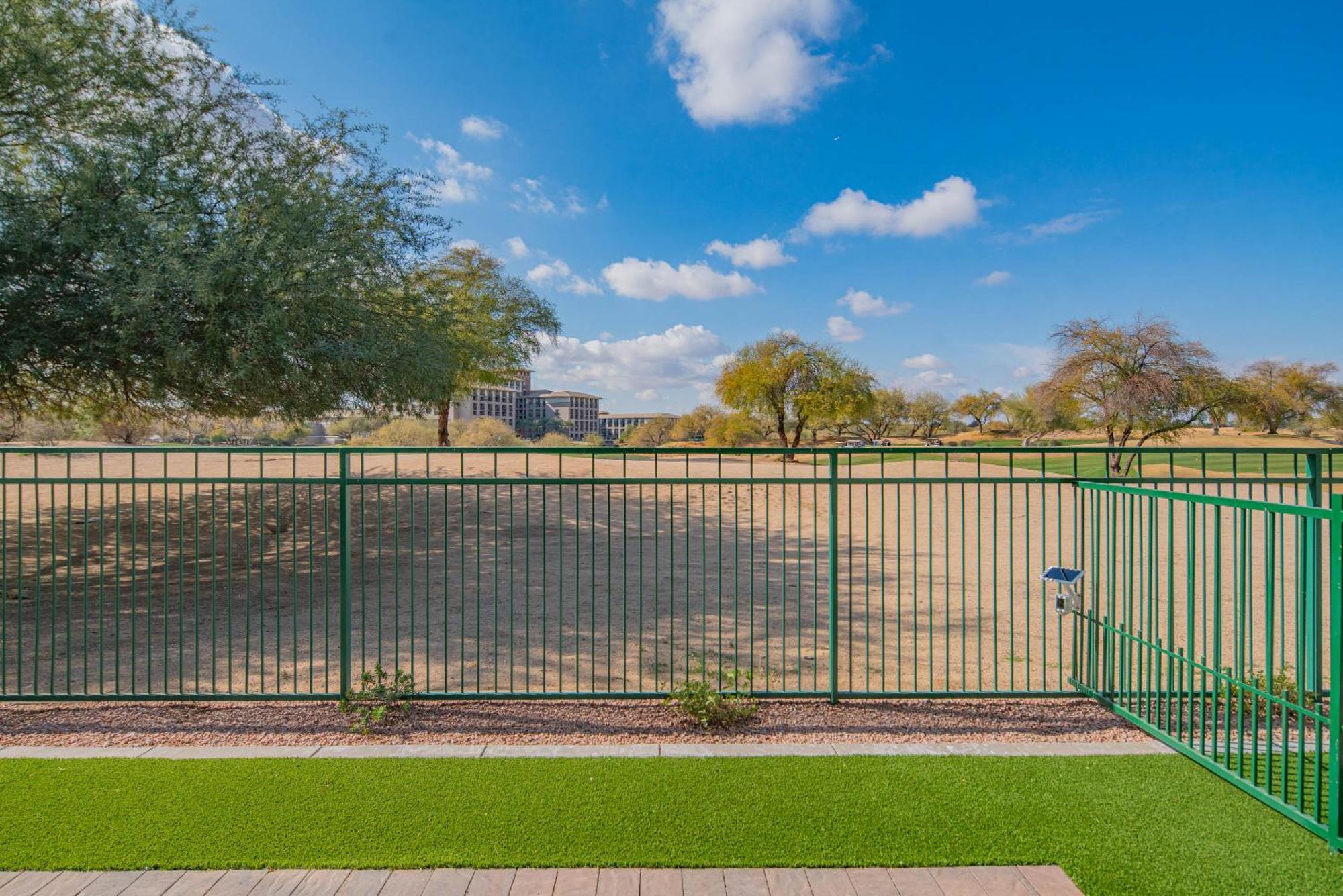 Stones Away To Tpc - Huge Patio - N171