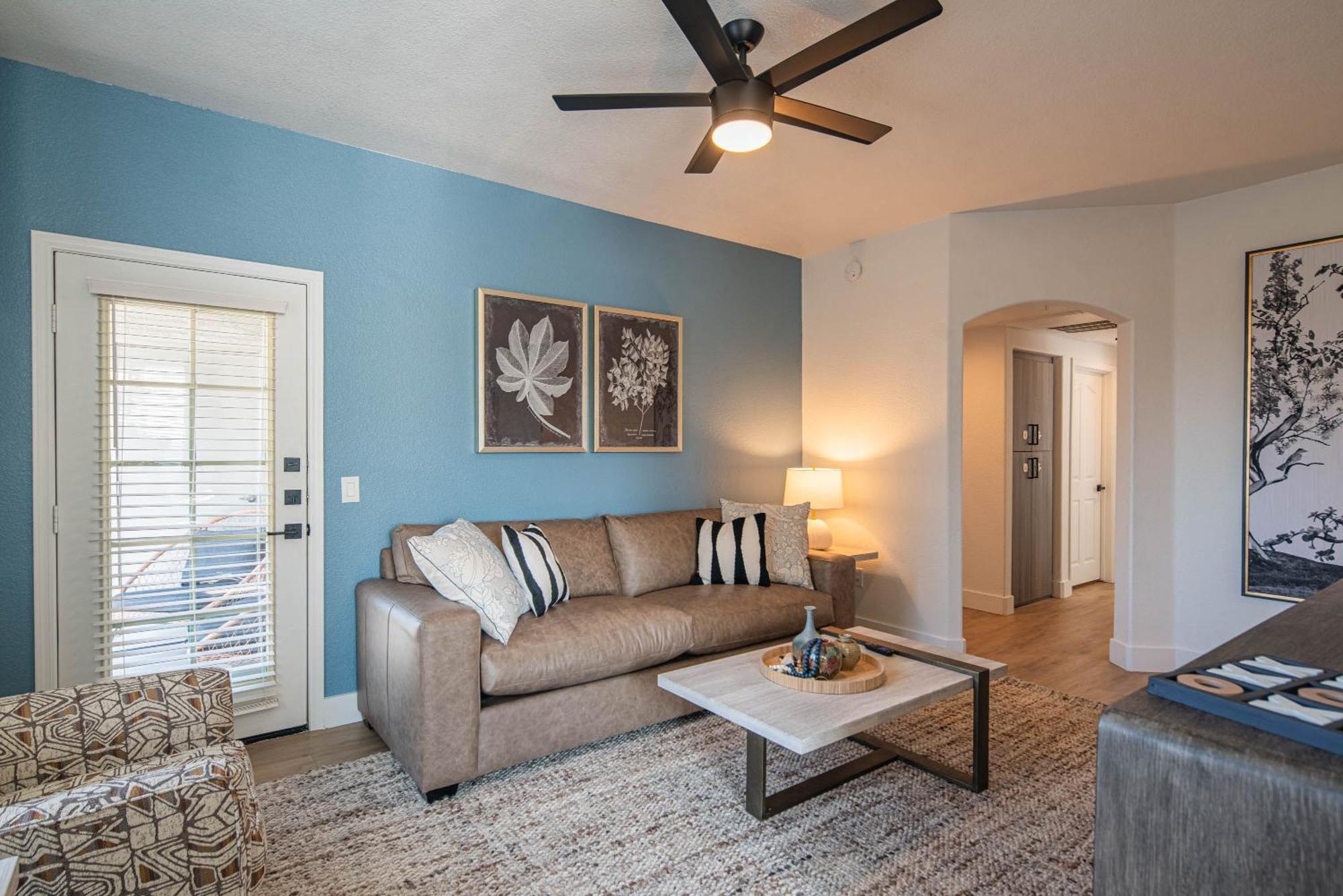 Apartment Stones Away To Tpc - Huge Patio - N171